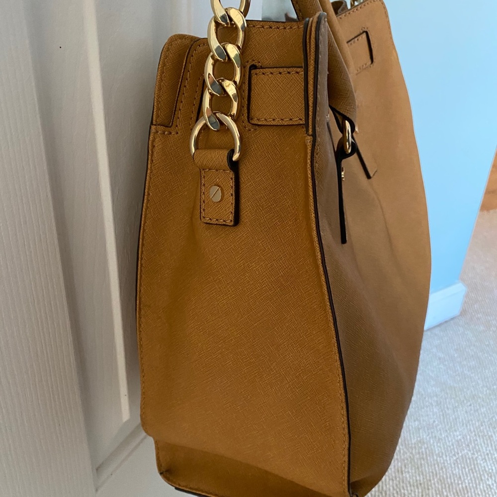 Michael Kors tote - Picture 4 of 7